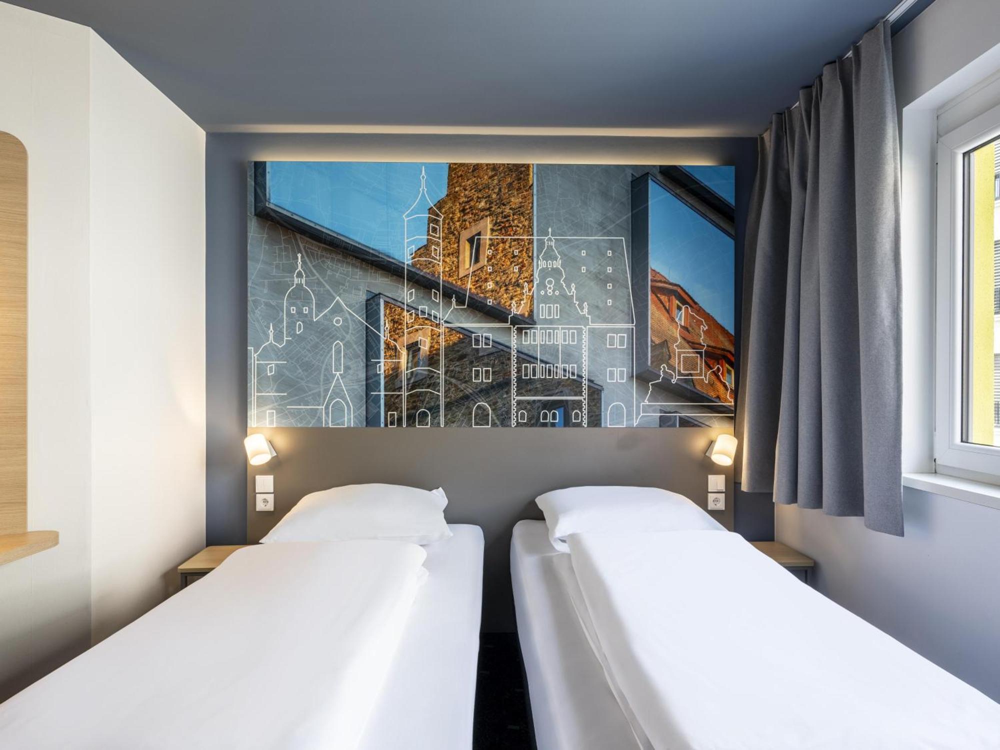 B&B Hotel Schweinfurt-City Bagian luar foto