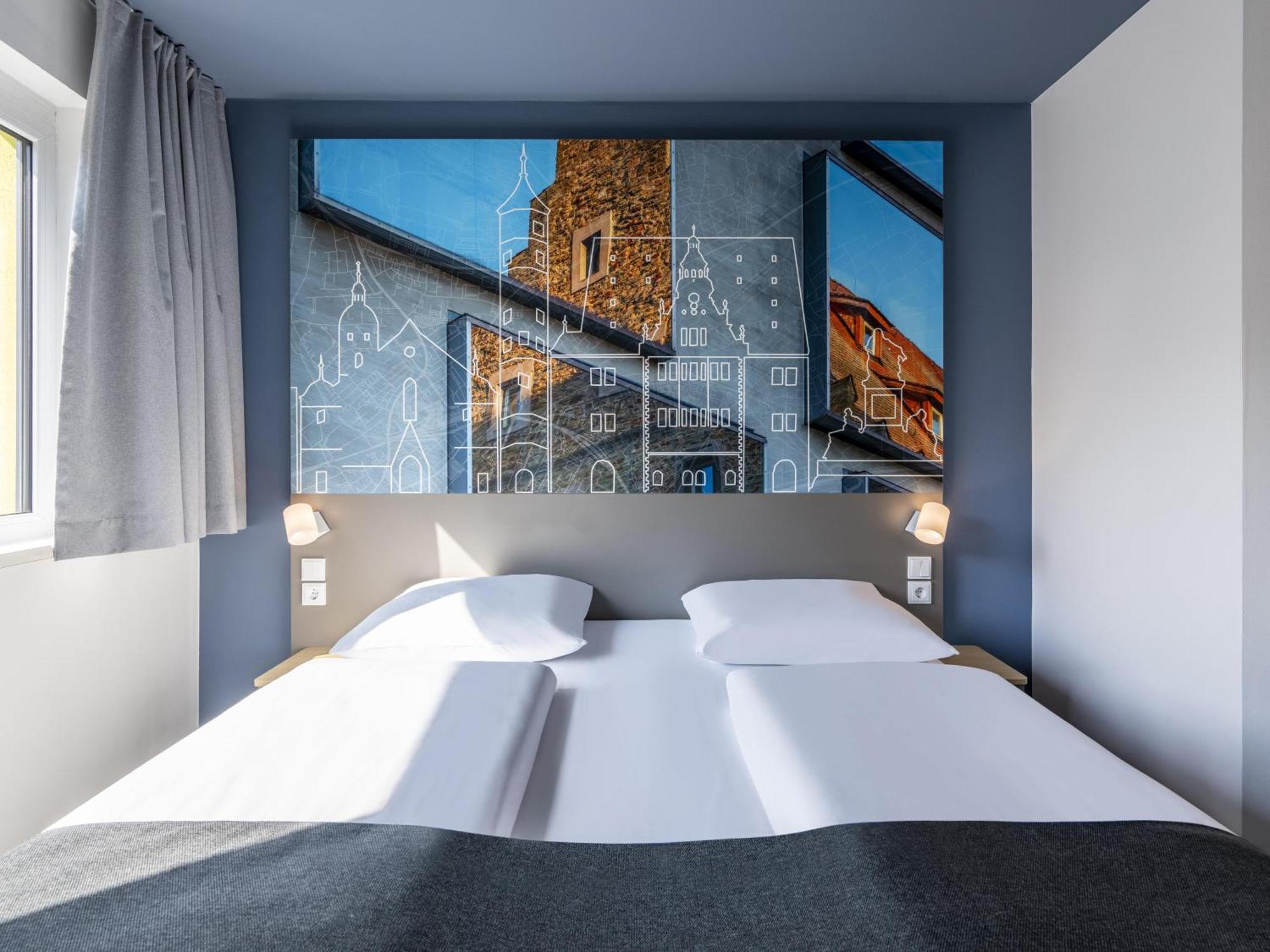 B&B Hotel Schweinfurt-City Bagian luar foto