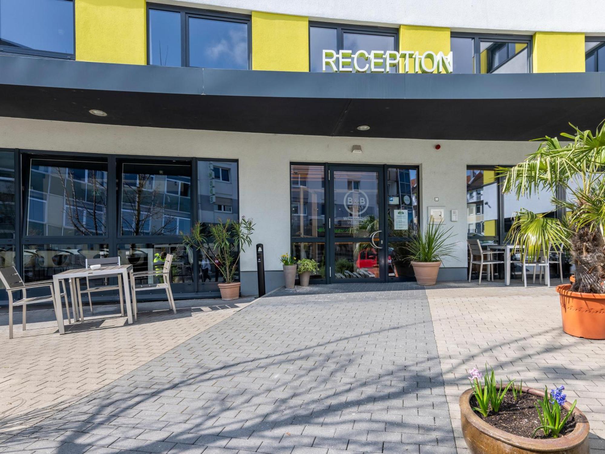B&B Hotel Schweinfurt-City Bagian luar foto