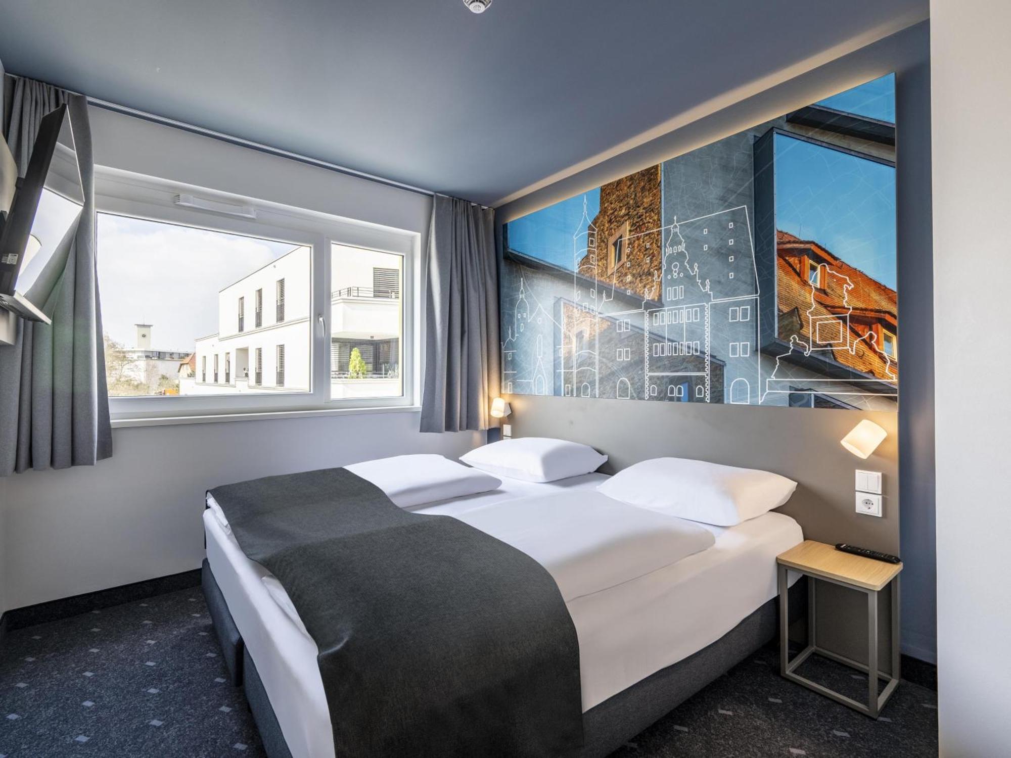 B&B Hotel Schweinfurt-City Bagian luar foto
