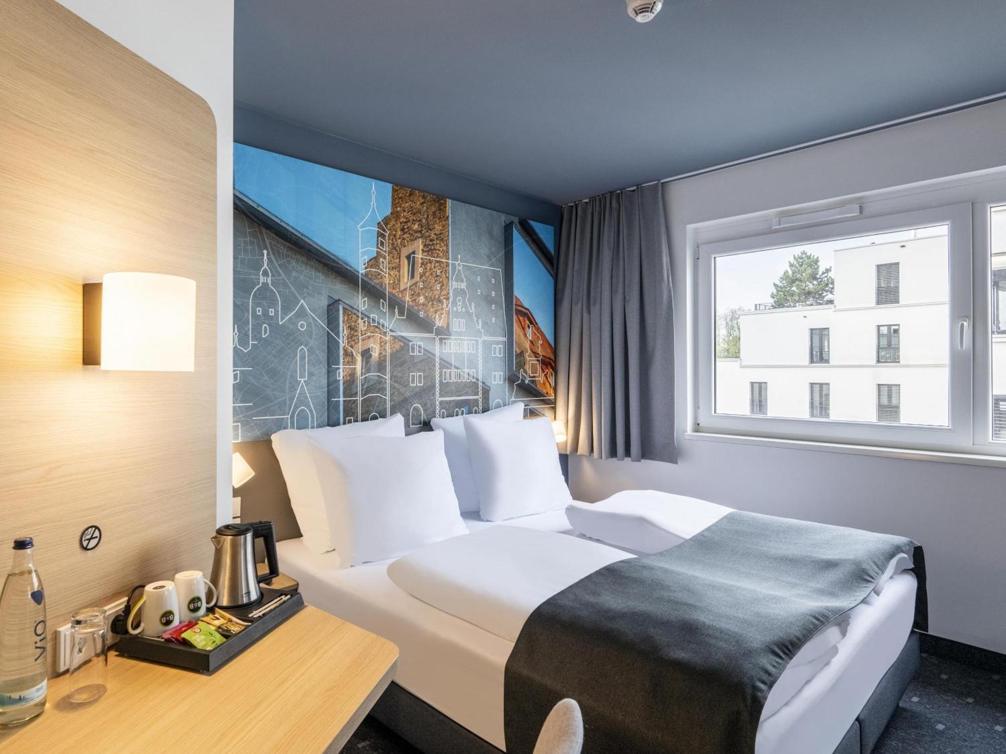 B&B Hotel Schweinfurt-City Bagian luar foto